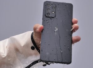 Handphone Tahan Air: Teknologi dalam Segenggam Ketangguhan
