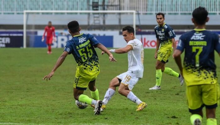 Jadwal Siaran Langsung Indosiar: Persib Bandung vs Dewa United, Bobotoh Tak Boleh Nonton di Stadion