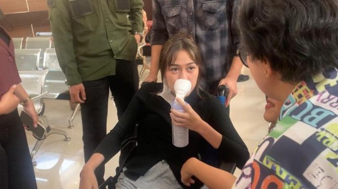 Amanda Saksi Sidang Mario Dandy, Tiba di Pengadilan Negeri Jakarta Selatan Menggunakan Kursi Roda
