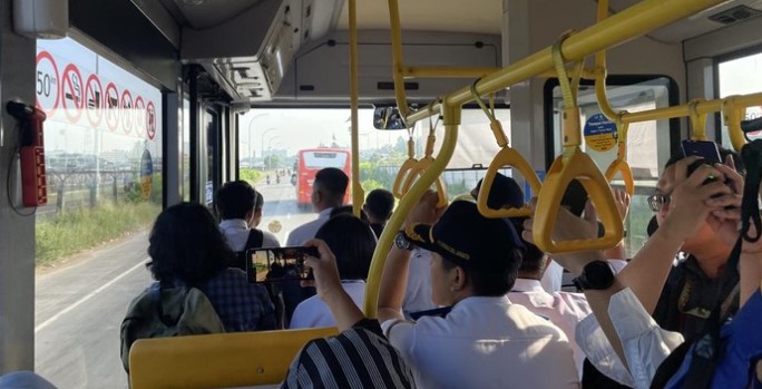 TransJakarta Uji Coba Rute Kalideres-Bandara Soetta Waktu Tempuh 43 Menit