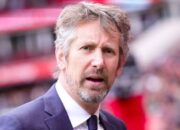 Kondisi  Legenda Ajax & Manchester United, Edwin Van Der Sar Mengalami Kemajuan